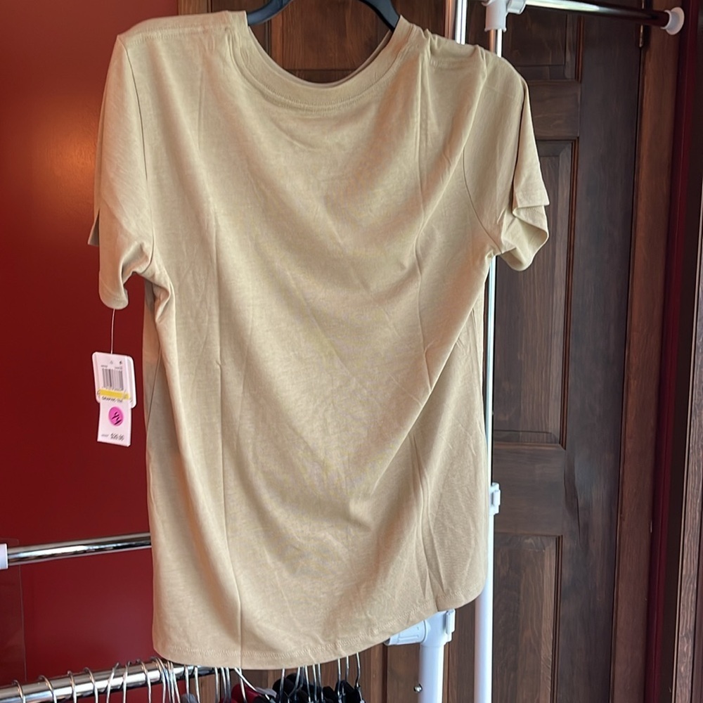 Rebellious One Graphic tshirt - Picture 4 of 6